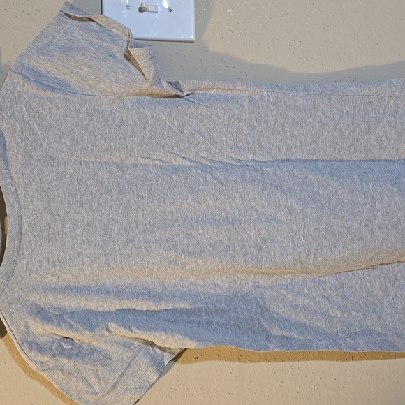 Disney  Mickey Mouse COOL Peace Gray Tshirt - Picture 3 of 3